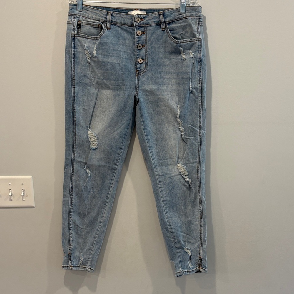 KanCan Light Blue Distressed Ankle Jeans